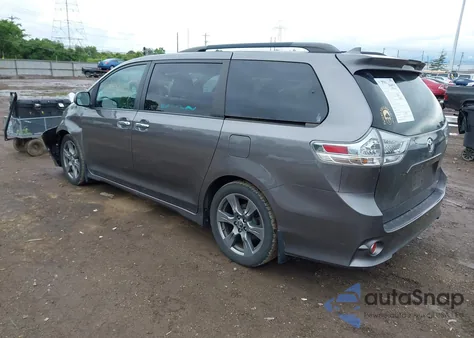 2018 Toyota Sienna Se 8 Passenger/Se Premium 8 Passenger from USA, damaged, VIN 5TDXZ3DCXJS911042